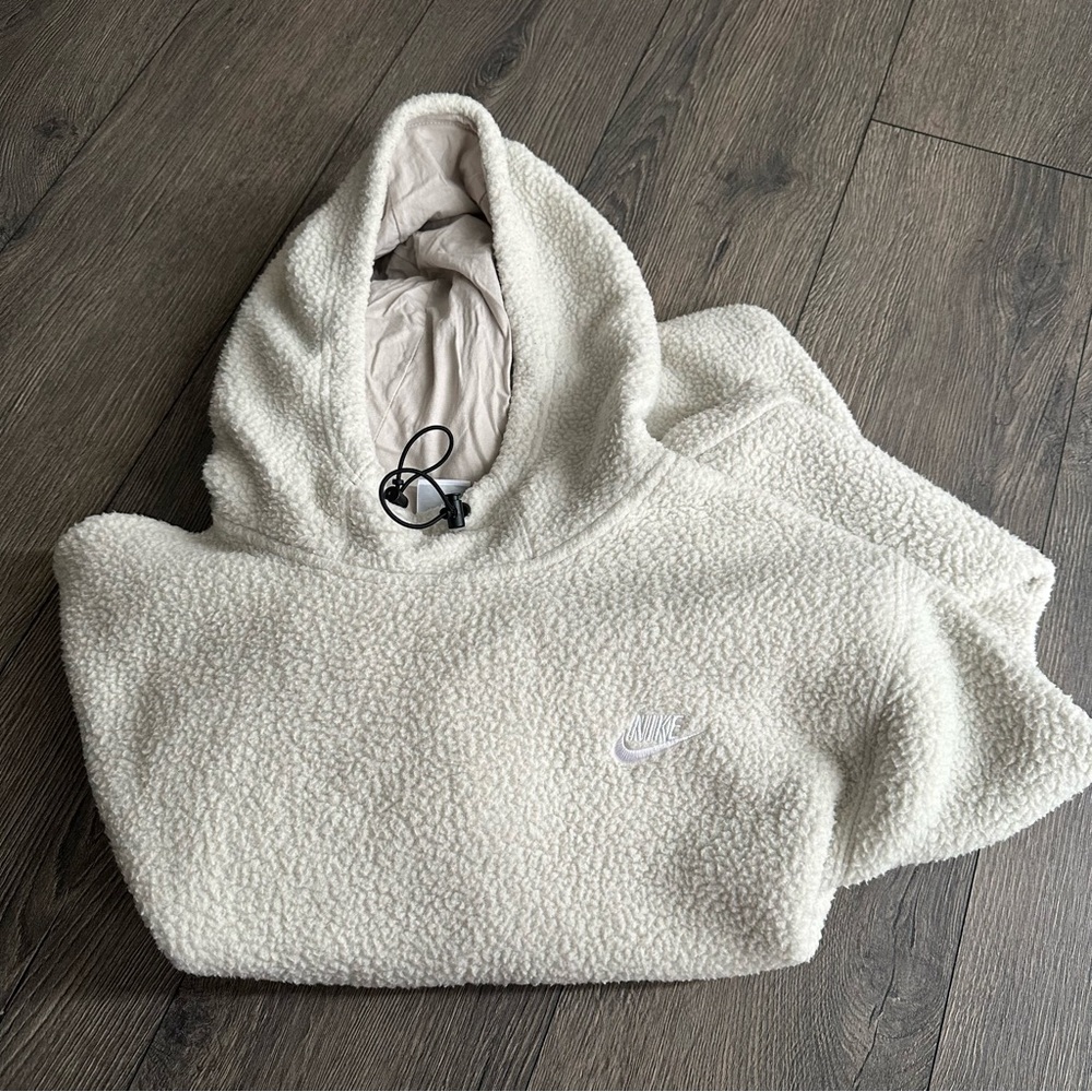 Men’s Nike Cream Sherpa Hoodie SIZE L